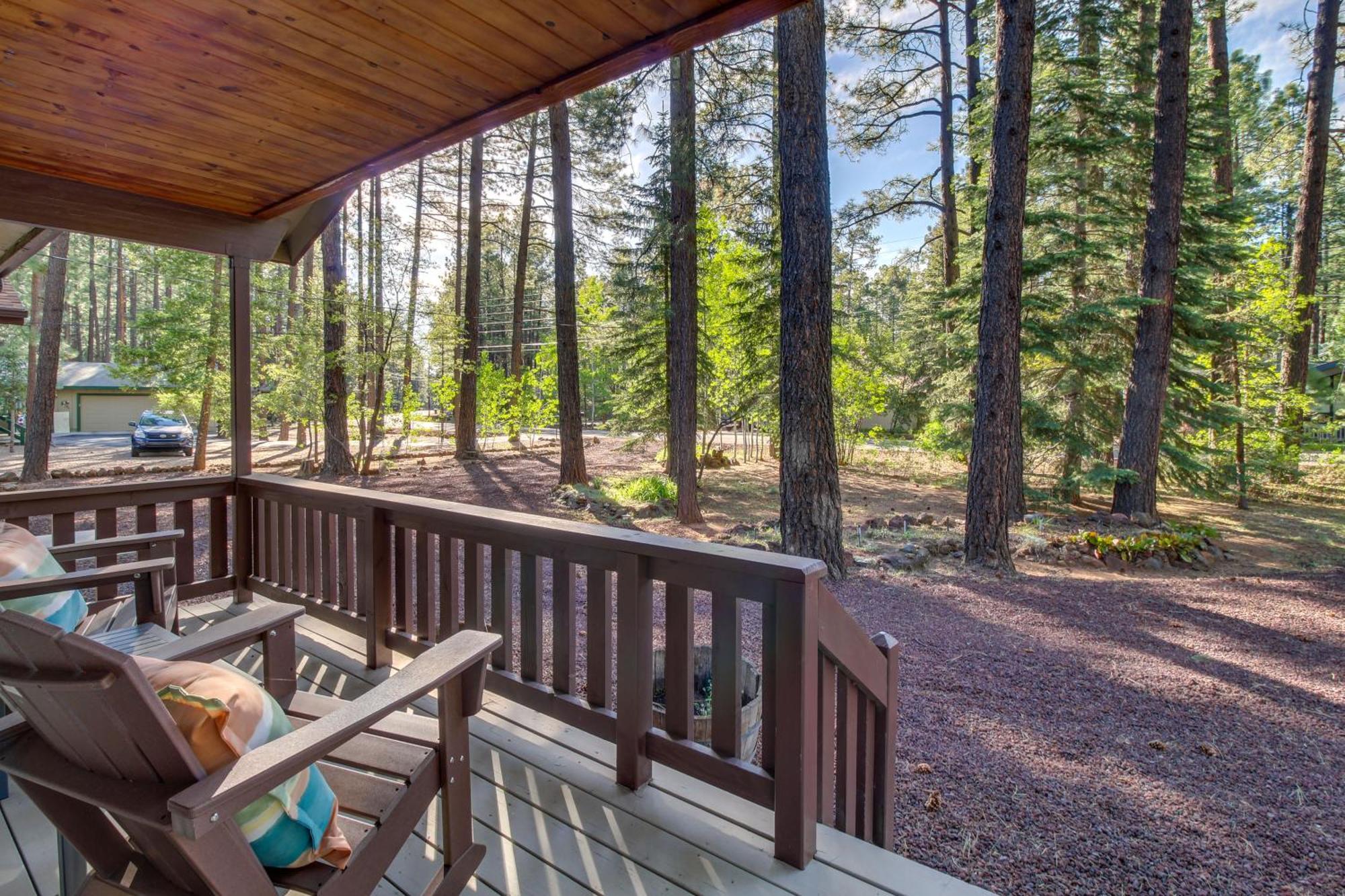 Vila Peaceful Pinetop Cabin With Deck And Fire Pit! Indian Pine Exteriér fotografie