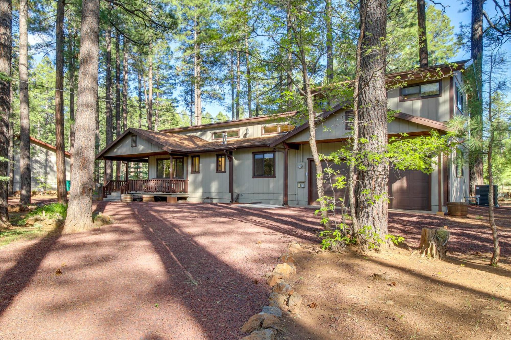 Vila Peaceful Pinetop Cabin With Deck And Fire Pit! Indian Pine Exteriér fotografie