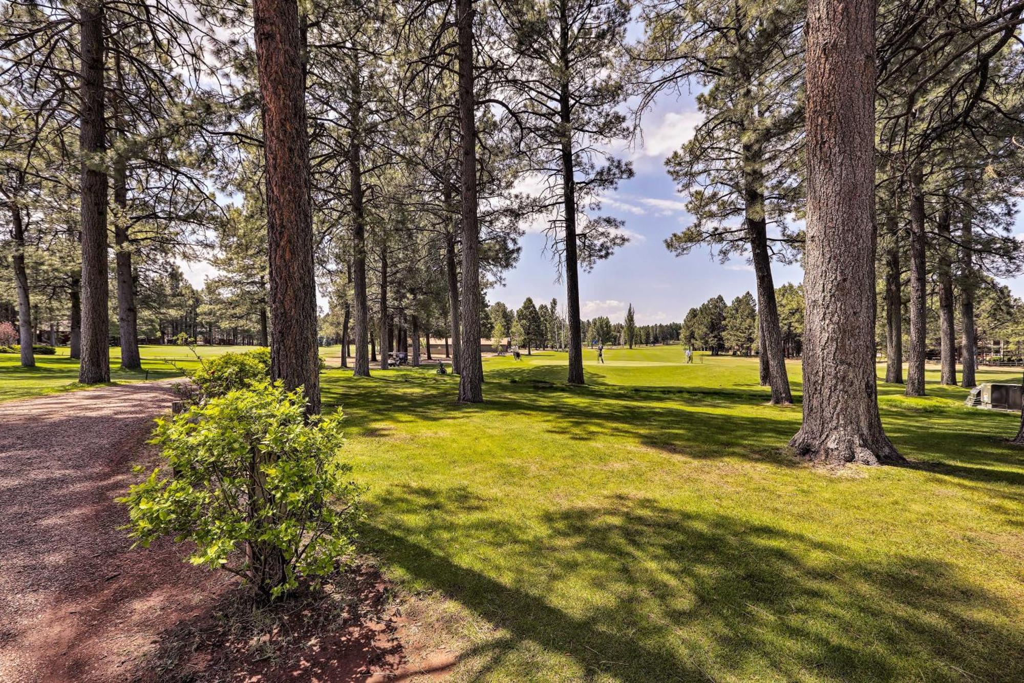 Vila Peaceful Pinetop Cabin With Deck And Fire Pit! Indian Pine Exteriér fotografie